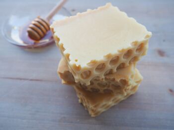 Savon naturel HONEY POT au miel pur & lait de coco bio. Non parfumé 4