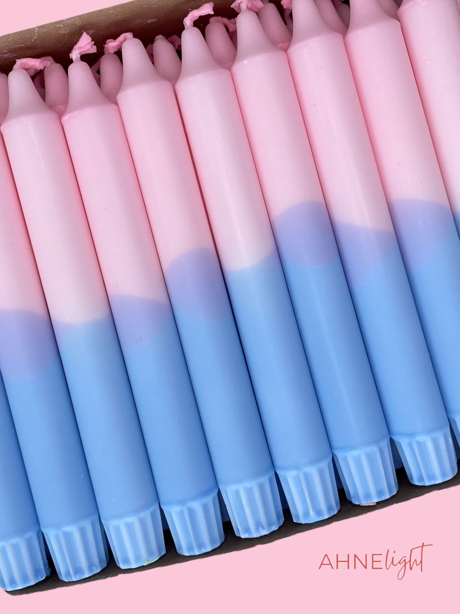 Candela colorata a mano n. 17