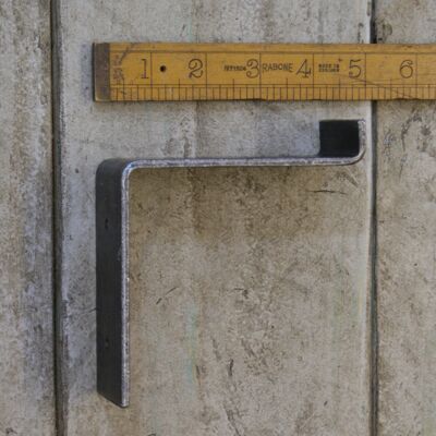 Shelf Bracket UTILITY Medium Duty Angle Steel Lip 4" x 4"