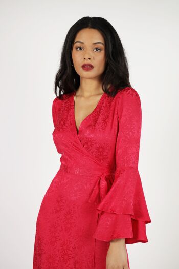 La robe portefeuille Dantea en marguerite rose 3