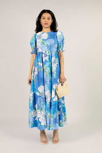 La robe longue en coton biologique Cecelia en bleu fleuri 2
