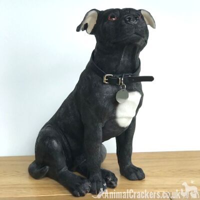 Ornement extra large de 26 cm noir et blanc Staffy Staffordshire Bull Terrier de la gamme Leonardo « Walkies ».