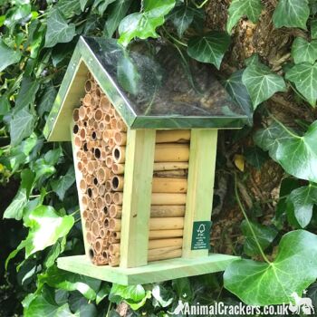 Nid d'abeille en bois épais avec pousses de bambou et toit en tôle, facile à accrocher, excellent cadeau pour les amoureux des abeilles et des insectes. 4