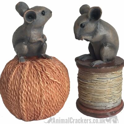 SET DI 2 ornamenti di topi effetto antico antico, uno su una bobina, uno su un gomitolo di filo, grande ventaglio di cucito o regalo amante del topo