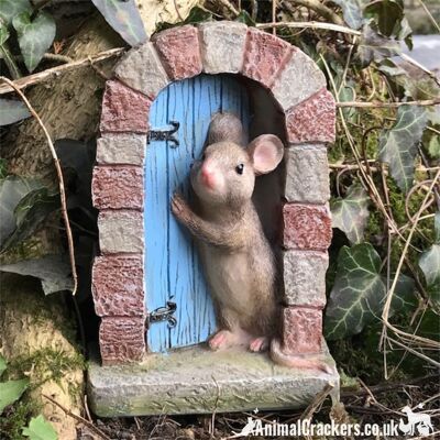 Bonito ratón en la puerta, decoración de adorno de puerta de jardín de hadas de resina pesada, regalo para amantes de los ratones