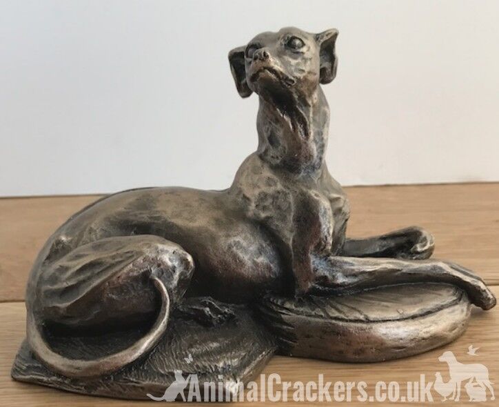 Statua della figurina dell'ornamento della scultura di Harriet Glen in bronzo fuso a freddo che posa Whippet