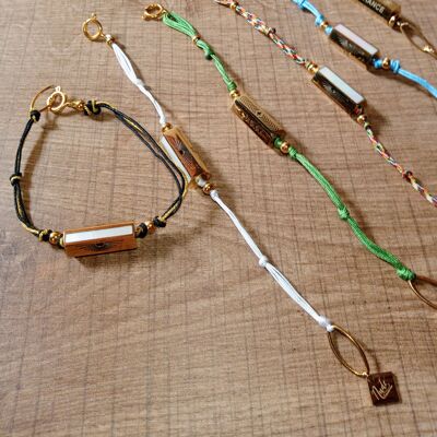 LOT of 6 amulet bracelets / natural silk cord €9.50 each