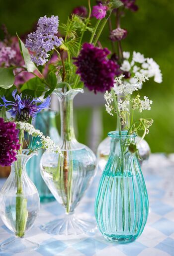 Vase bourgeon en verre vert jade pour fleurs 2