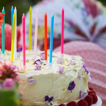 Longues bougies d'anniversaire aux couleurs de l'arc-en-ciel - Paquet de 16 4