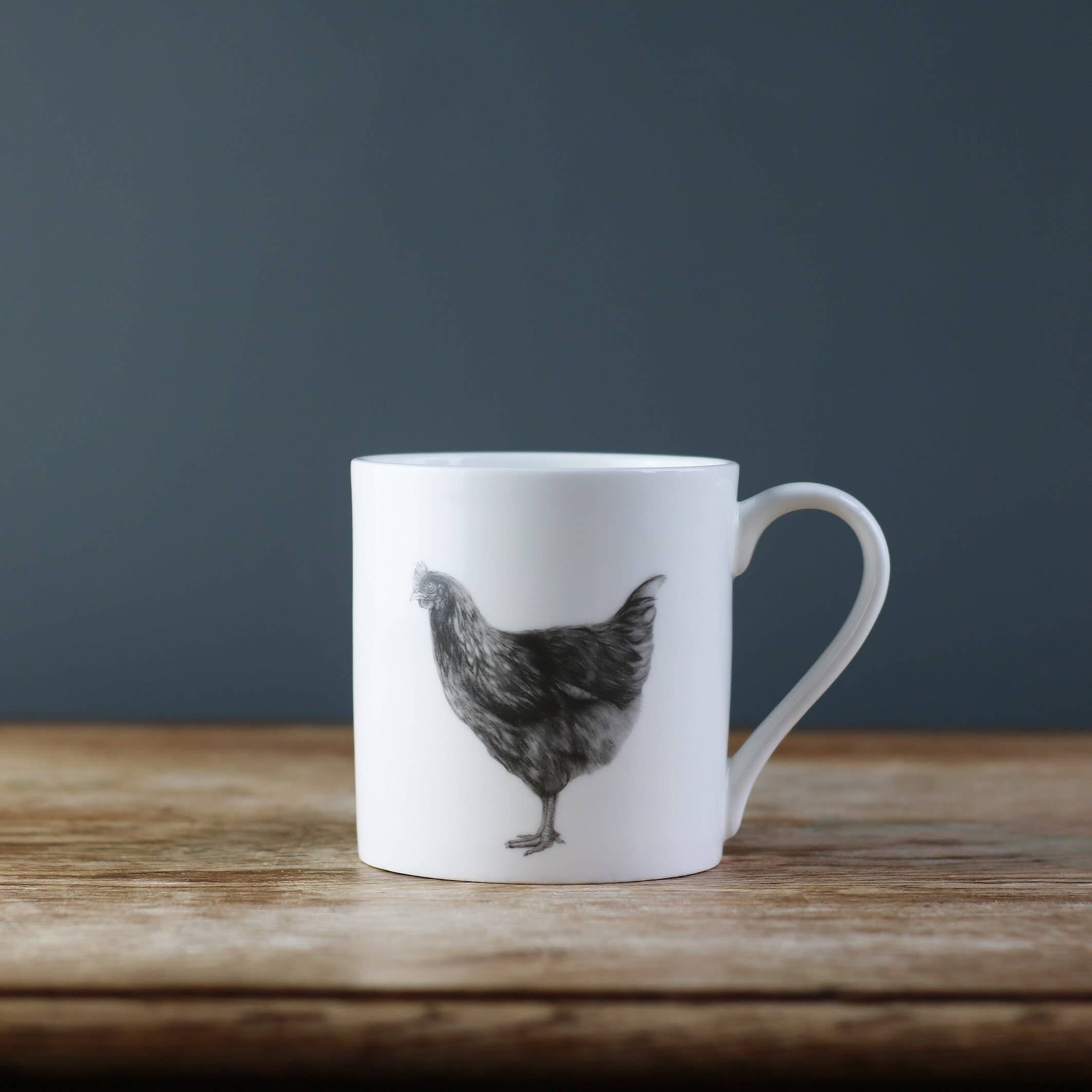 Taza de porcelana fina con pollo gordo