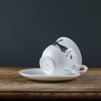Tasse à thé et soucoupe en porcelaine fine Lièvre courant 3