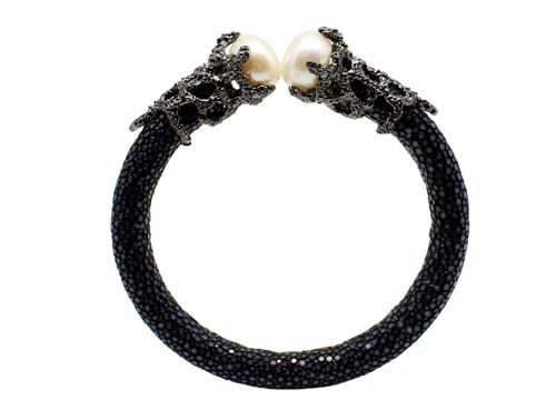 Pulsera Perlas en Galuchat negra con perlas