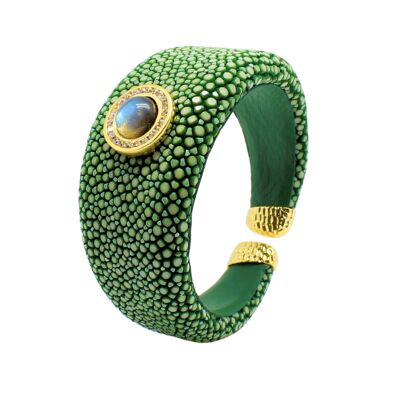Wide bracelet in jade green Galuchat with labradorite