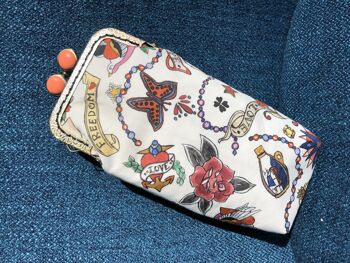 LOVE glasses case 1