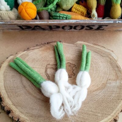 Mini vegetables in felted wool - 3 garlic - PAPOOSE TOYS