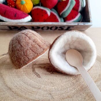 Fruit en laine feutrée - Noix de coco - PAPOOSE TOYS 1