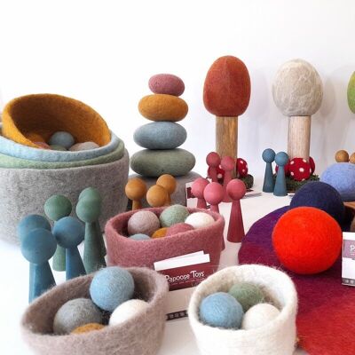 Earth felted wool bowls - set of 7 - PAPOOSE TOYS