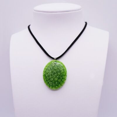 Murano glass necklace in green oval murrine