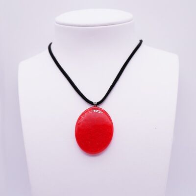 Murano glass necklace in oval murrine 32 x 40 mm red