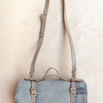 Leather Picnic Carrier with Shoulder Strap - Taupe Leather