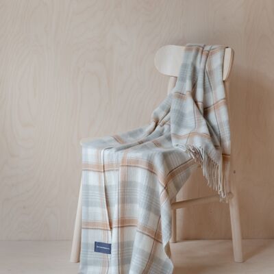 Cashmere Knee Blanket in Cream Rustic Check