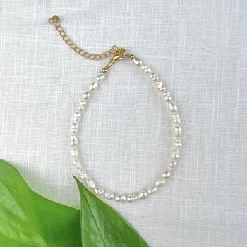 Le bracelet de cheville perlé classique 1