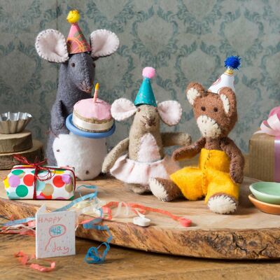 Tarjeta de cumpleaños para fiesta de ratones y monos