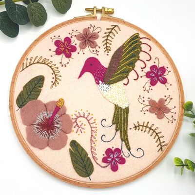 Hummingbird Appliqué Hoop Craft Kit