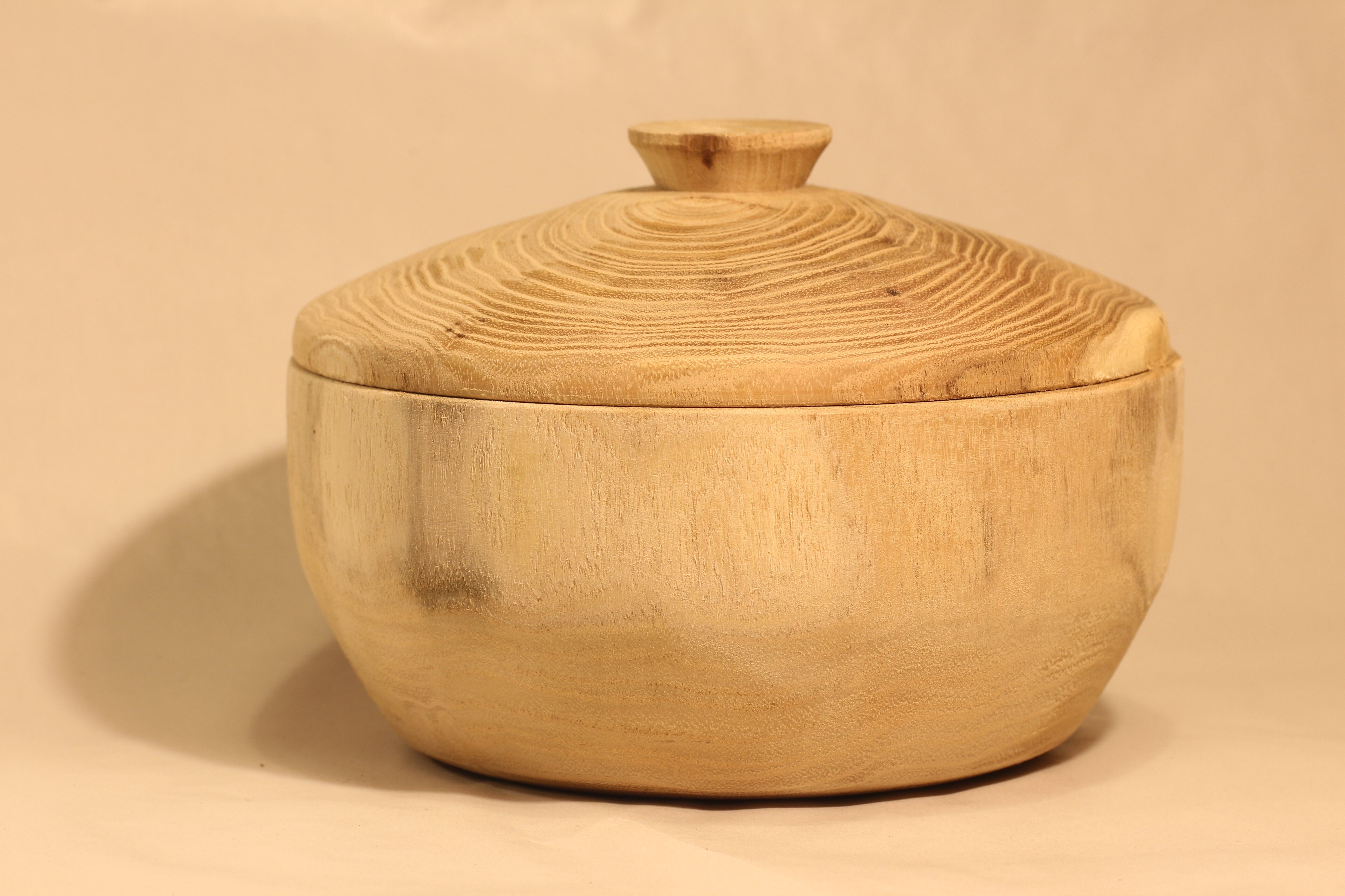 Vaso con coperchio di grandi dimensioni II