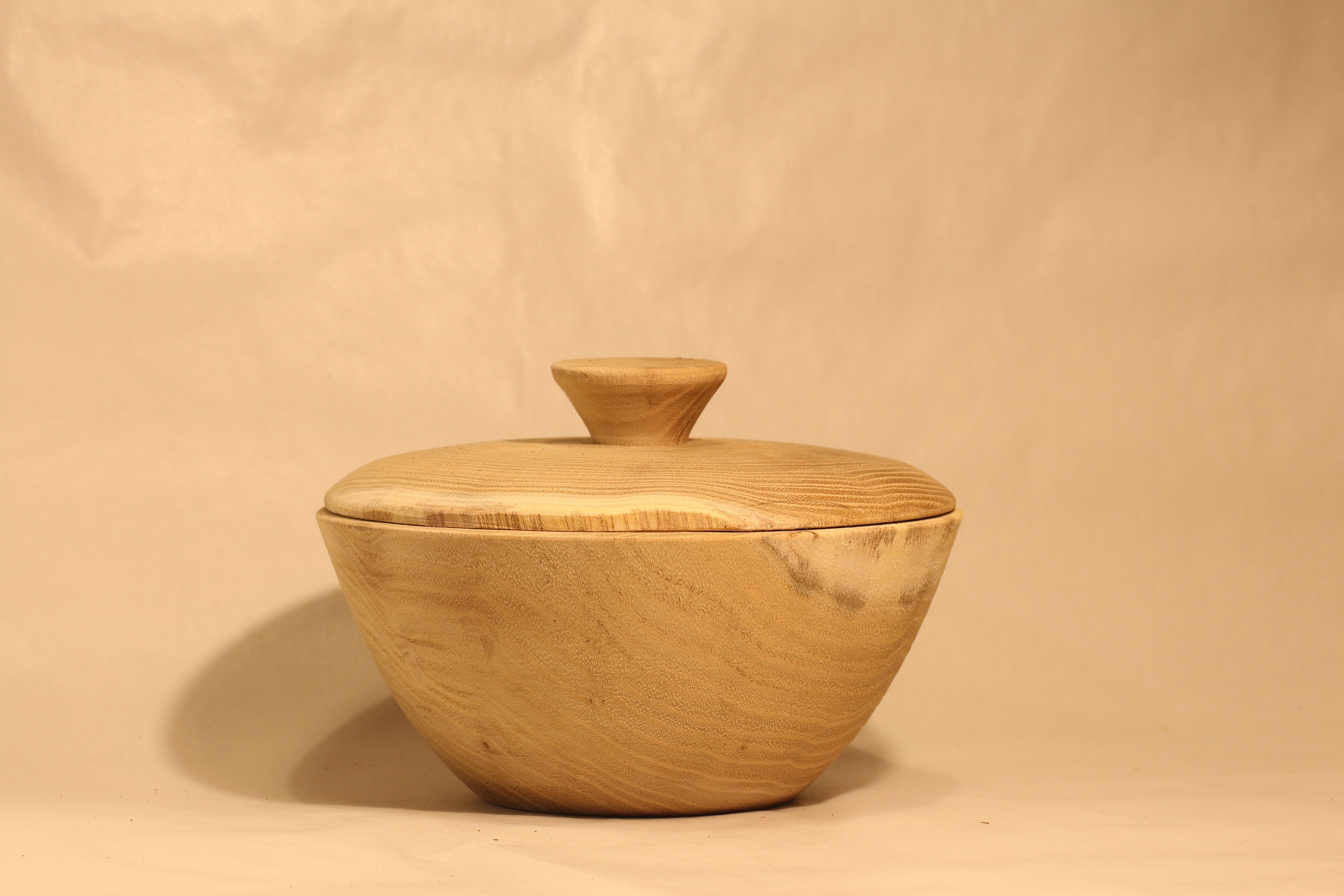 Vaso con coperchio a V di grandi dimensioni