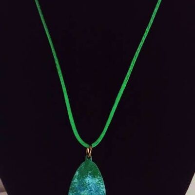 Collier ovale vert