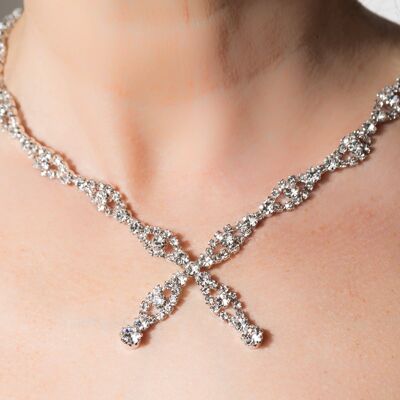 Collier papillon en cristal