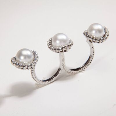 Trillenium pearl ring