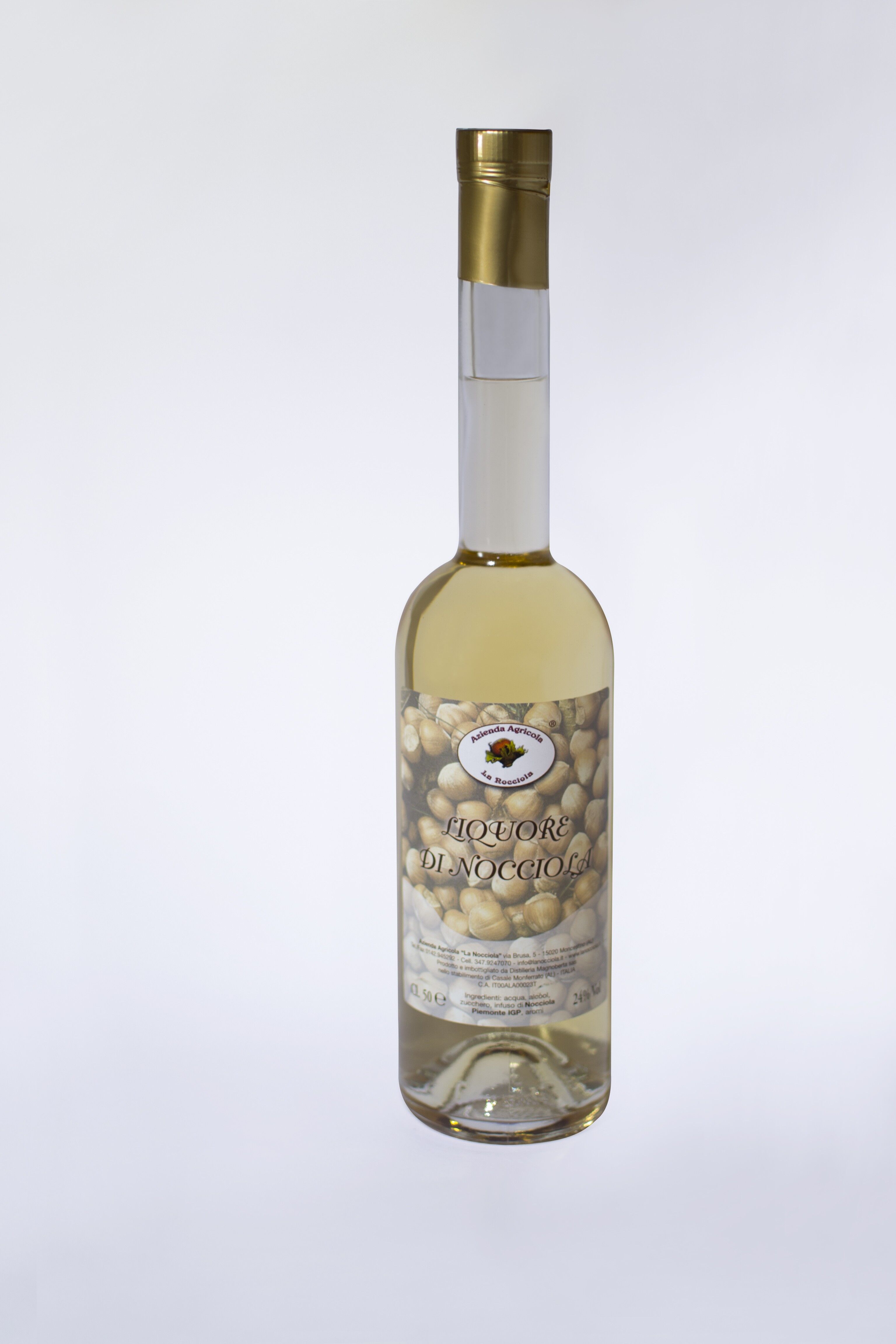 LIQUEUR DE NOISETTES pleine de noisettes en bouche. La gradation 24e vol. A boire glacé..