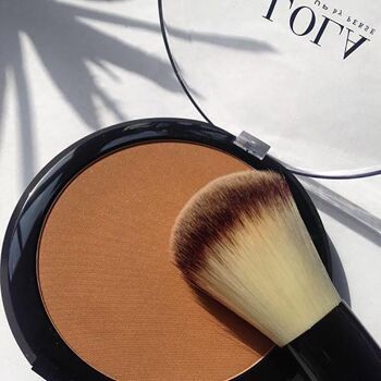 BRONZER VISAGE & CORPS - 002-Golden Brown 2