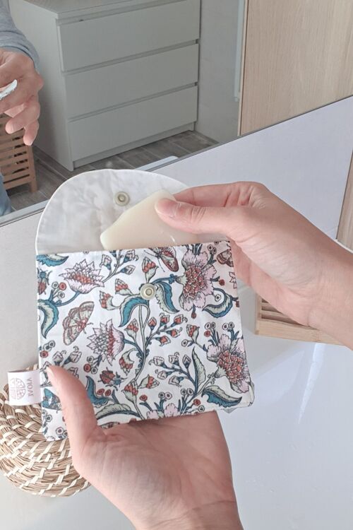 The waterproof soap pouch