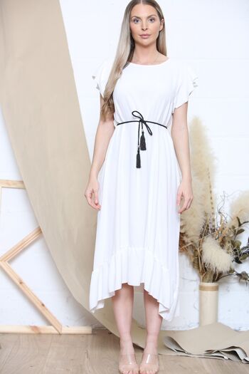 Robe midi blanche à manches courtes avec ceinture en corde 2