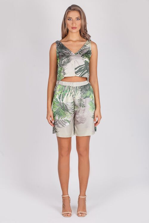 Short satin Bermuda shorts with tropical print