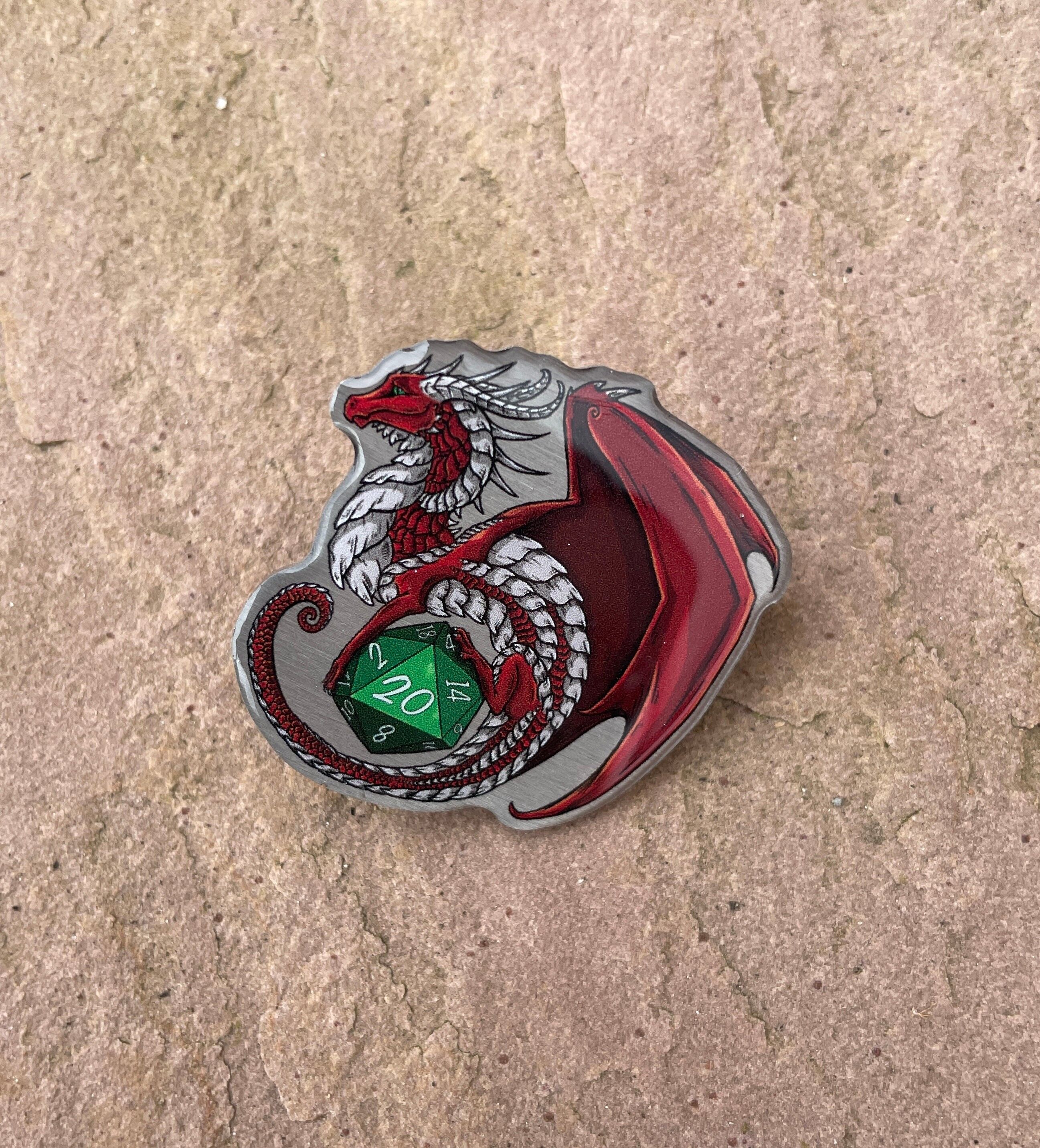 Insignia de pin de metal de dragón D20