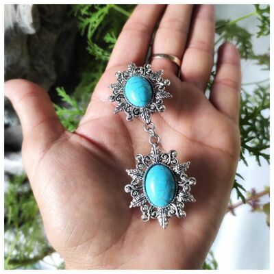 Cameo brooch with turquoise stone. Closing jackets, shawls, cape closures, Christmas gift for my grandmother, invisible friend gift.