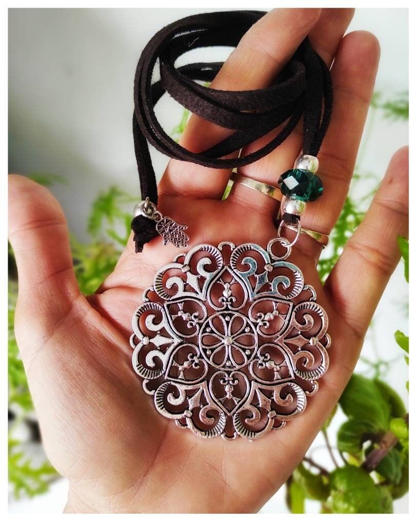 Collar mandala, collar pieza grande, collar filigrana india, collar largo, regalo para mama moderna, amante de la india, gran mandala plata