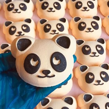 Grande bombe de bain Polly le panda au parfum de noix de coco 1