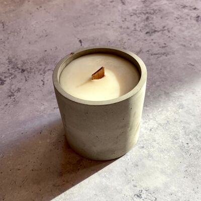 Piccola candela contenitore in cemento vaniglia