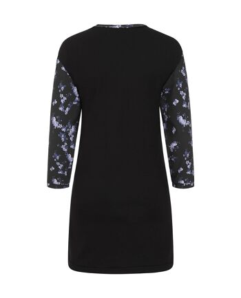 Robe t-shirt en coton à fleurs noire à manches longues 4