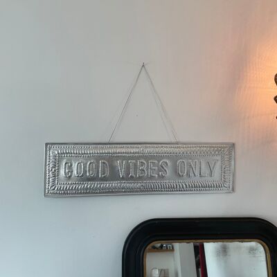 Hammered Aluminum Plate - GOOD VIBES ONLY
