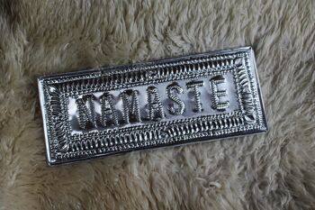 Plaque en aluminium martelé - NAMASTE 3