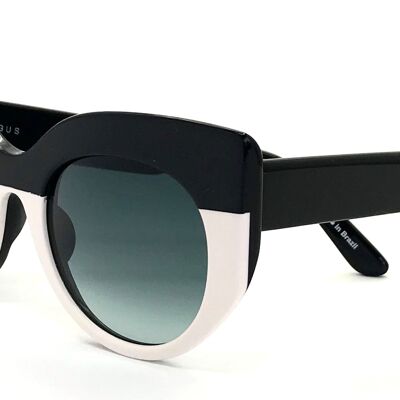 Gustavo Eyewear - G13 C31-  Black and White