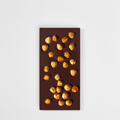 Edelbitterschokolade mit karamellisierten Haselnüssen