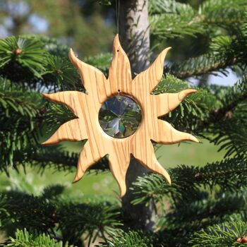 Décoration de fenêtre soleil en bois avec disque de cristal 2