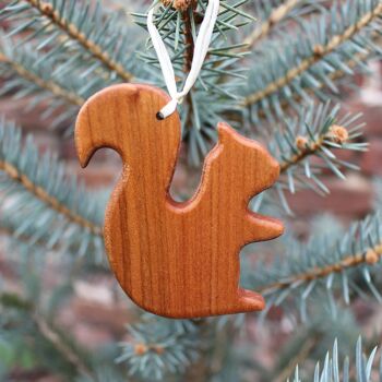 Décorations d'arbre de Noël en écureuils en bois 1